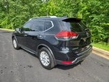 Used 2017 Nissan Rogue SV image 6