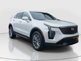 Used 2024 Cadillac XT4 Premium Luxury image 3