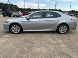 Used 2019 Toyota Camry LE image 2