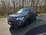 Used 2017 Ford Explorer XLT w/ Equipment Group 202A image 5