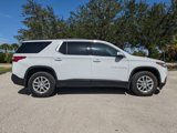 Used 2021 Chevrolet Traverse LT image 3