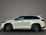 Used 2017 Toyota Highlander SE image 3