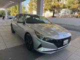 Used 2023 Hyundai Elantra SEL image 3