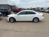 Used 2016 Volkswagen Passat 1.8T SE image 2
