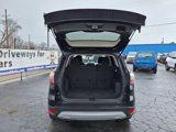 Used 2017 Ford Escape SE w/ Equipment Group 201A image 4