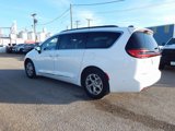 Used 2023 Chrysler Pacifica Limited image 6