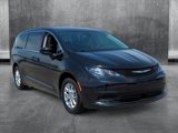 Used 2022 Chrysler Voyager LX image 3