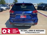 Used 2017 Nissan Rogue SV image 4