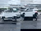 Used 2023 Chevrolet Traverse LS image 5