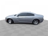 Used 2017 Dodge Charger SXT image 5