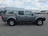 Used 2018 Nissan Frontier SV image 2