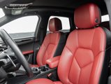 Certified 2022 Porsche Macan image 5