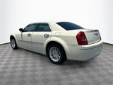 Used 2010 Chrysler 300 Touring image 5