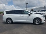 Used 2023 Chrysler Voyager LX image 5