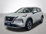 Used 2022 Nissan Rogue SV image 2