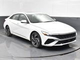 New 2025 Hyundai Elantra SEL image 2