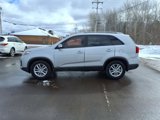 Used 2015 Kia Sorento LX image 2