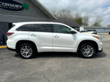 Used 2016 Toyota Highlander XLE image 2