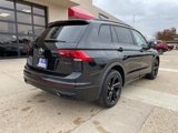 New 2024 Volkswagen Tiguan SE R-Line image 5
