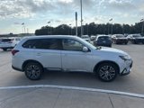 Used 2018 Mitsubishi Outlander SE image 4
