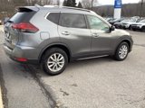 Used 2020 Nissan Rogue SV image 4