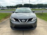 Used 2018 Nissan Rogue Sport SV image 2
