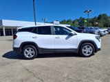 Used 2024 GMC Terrain SLE image 2
