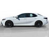 Used 2022 Toyota Camry SE image 2