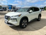 Used 2023 Nissan Rogue SL image 3