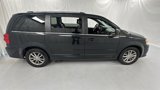 Used 2015 Dodge Grand Caravan SXT image 2