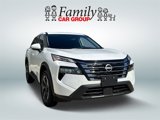 Used 2024 Nissan Rogue SV image 2