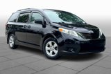 Used 2015 Toyota Sienna LE image 2