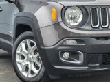 Used 2017 Jeep Renegade Latitude image 3