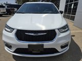 New 2025 Chrysler Pacifica Select image 2