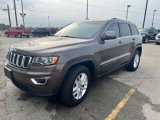 Used 2018 Jeep Grand Cherokee Laredo image 2