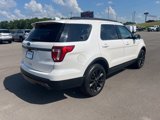 Used 2017 Ford Explorer XLT w/ Equipment Group 202A image 5