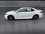 Used 2022 Toyota Camry SE image 5