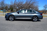 Used 2023 Volkswagen Jetta SE w/ Panoramic Sunroof Package image 5
