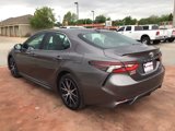 Used 2024 Toyota Camry SE image 3