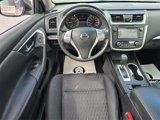 Used 2017 Nissan Altima 2.5 SV w/ Convenience Package image 3