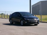 Used 2020 Hyundai Elantra SEL image 2