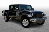 Used 2023 Jeep Gladiator Sport image 2