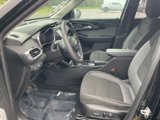 Used 2022 Chevrolet TrailBlazer LT image 2