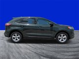 Certified 2024 Ford Edge SE image 2