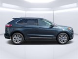 Used 2022 Ford Edge Titanium image 2