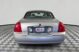 Used 2004 Lincoln Town Car Signature image 5