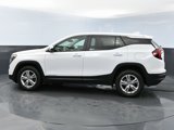 Used 2024 GMC Terrain SLE image 3