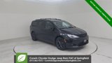 Used 2019 Chrysler Pacifica Limited w/ S Appearance Package image 4