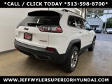 Used 2019 Jeep Cherokee Trailhawk image 3