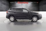 Used 2016 Jeep Cherokee Limited image 2